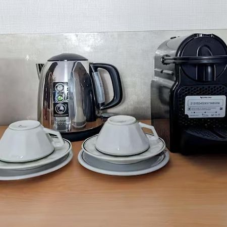 Logement entier: Levallois-Perret- Porte de PARIS Buitenkant foto